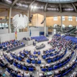 Heftige Debatte um Bundeshaushalt 2025: Spielraum verspielt oder Wende eingeläutet?